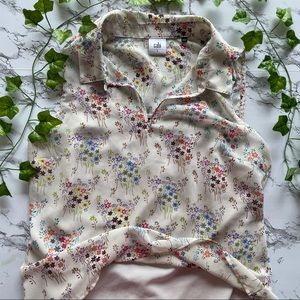 CAbi Essential Blouse Size S In Festival Floral.